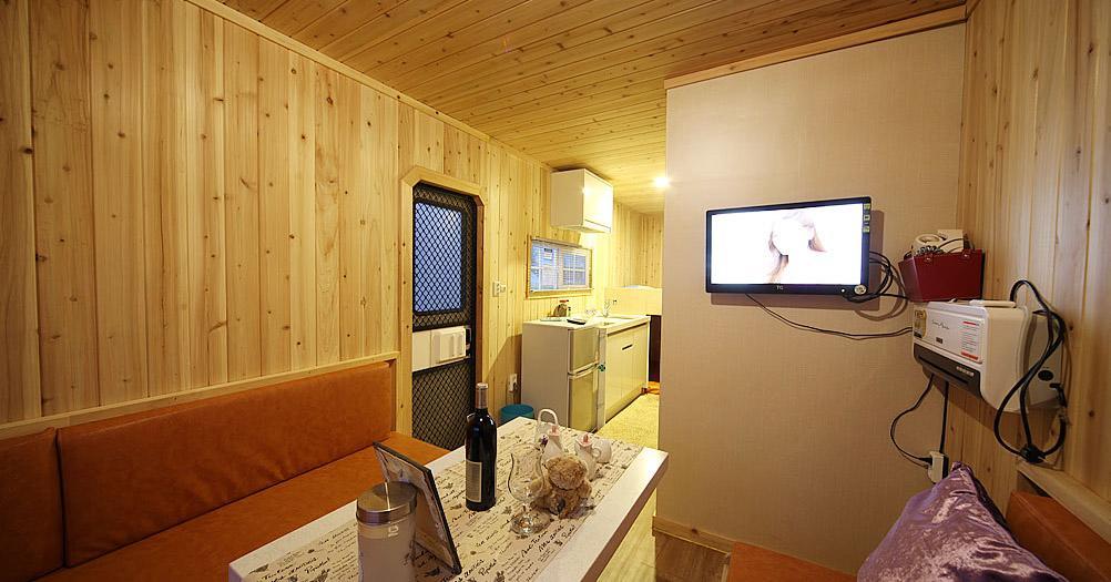 Siesta Caravan Гангнеунг Екстериор снимка